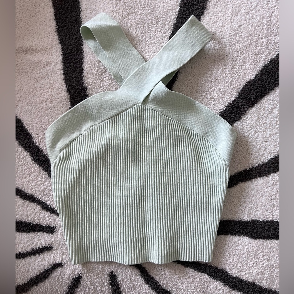 Aritzia Babaton Sculpt Knit Criss Cross Cropped Tank